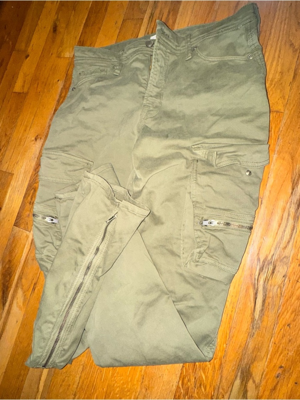 Good American Twill Skinny Cargo Olive Sz 4/27 NWOT Gold Ankle Zip - Picture 8 of 13